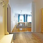 Starogdanski Przy Ul Dlugiej Apartmán