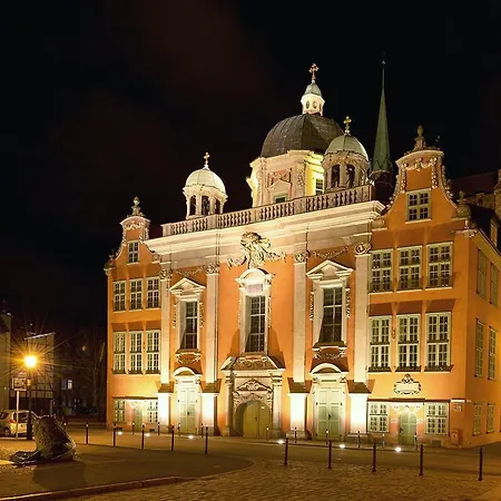 Starogdanski Przy Ul Dlugiej דירה